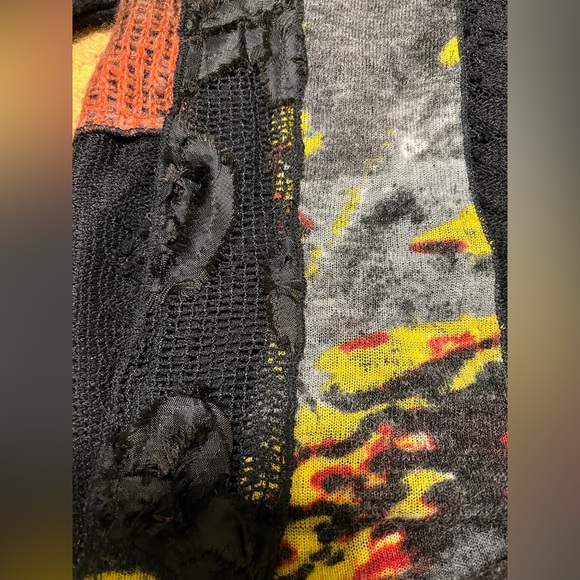 Women’s Long Sleeve top - Picture 3 of 7